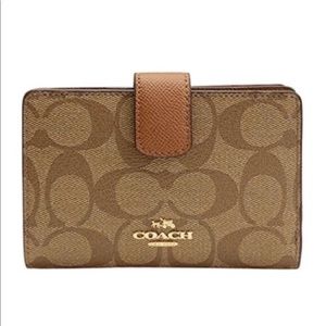 Coach Signature Medium Corner Zip Wallet